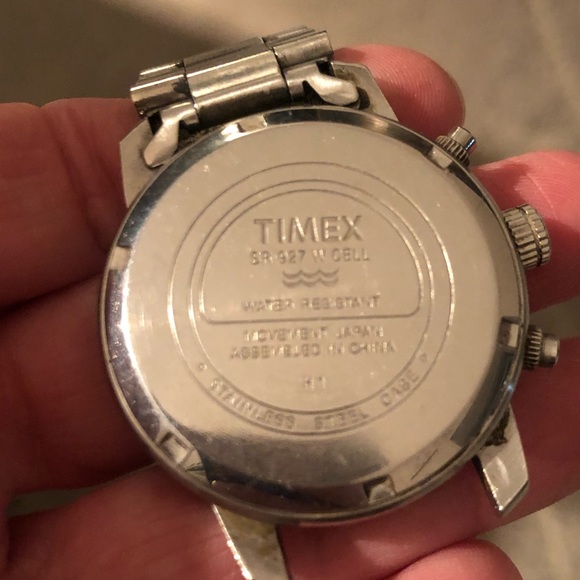 Timex chronograph wr 50m watch.  Model sr927 cell. Men’s watch w/stainless back - Picture 5 of 9